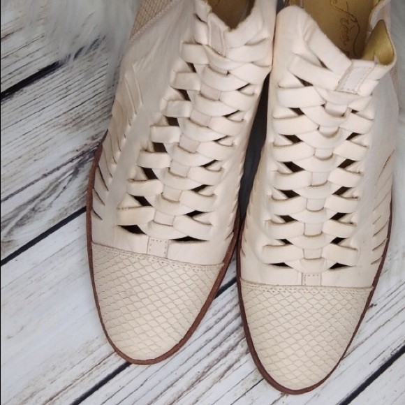 Free People Far Hills Cream Leather Ankle Boots - Picture 3 of 8